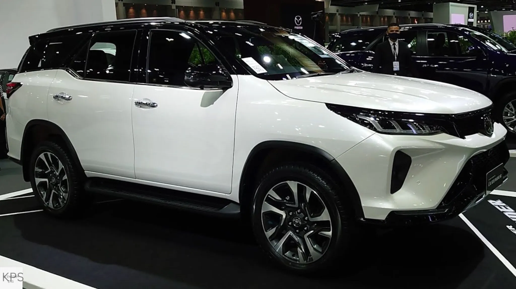 Toyota Fortuner Legender